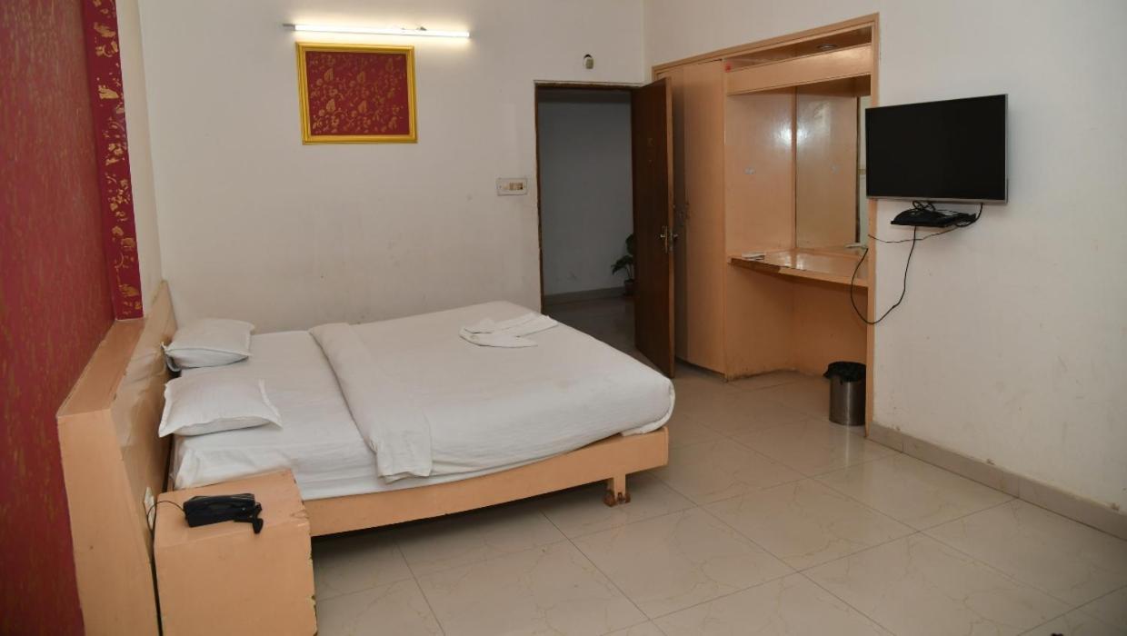 Mm Continental Hotel